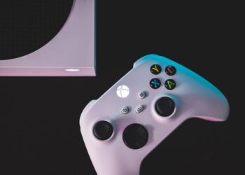 Microsoft блокує не офіційні геймпади та аксесуари Xbox Фото - Kamil S