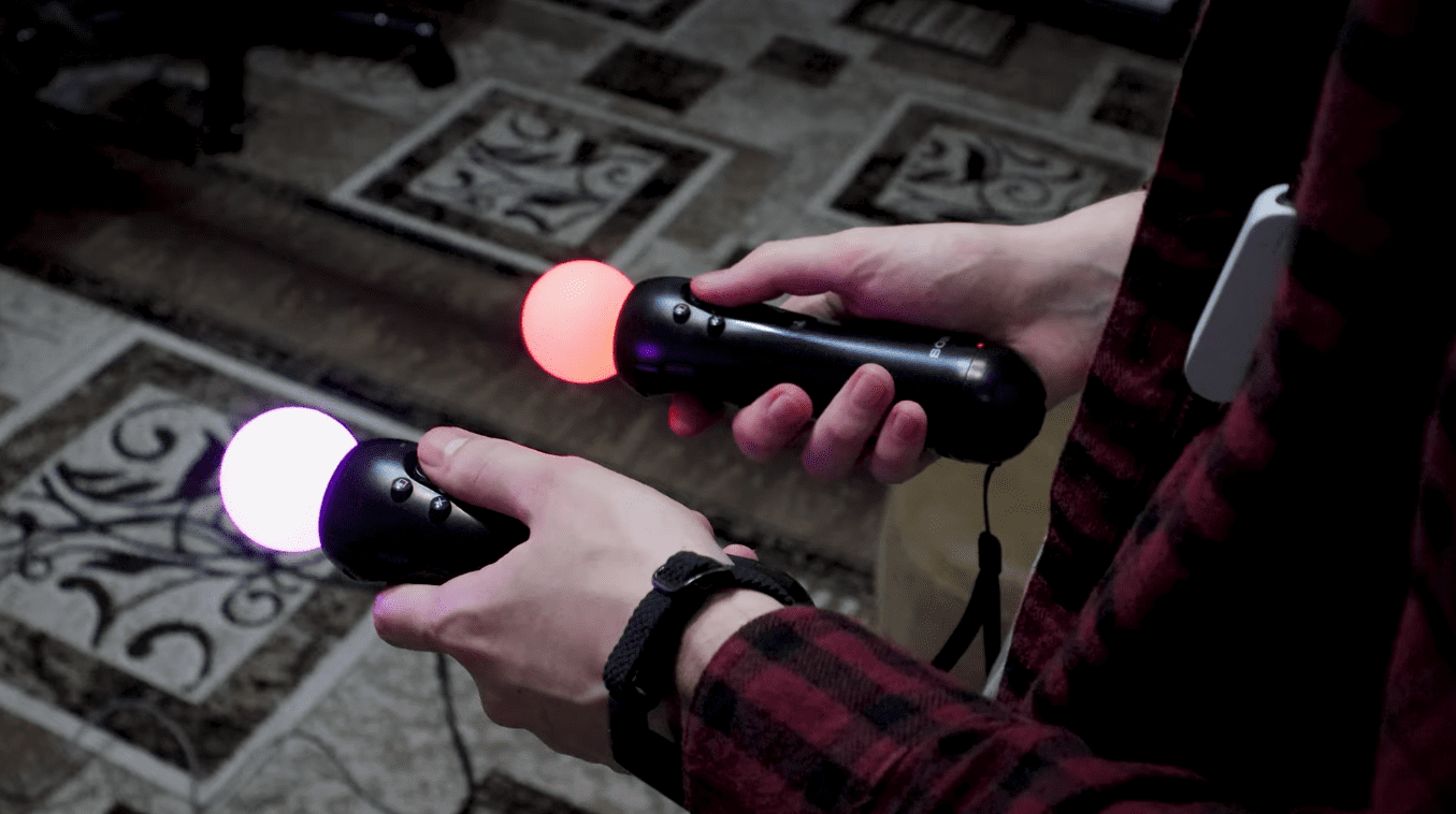 Один із способів керування у VR-іграх - це PlayStation Move (від PS3)